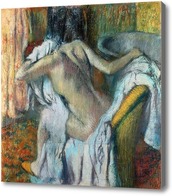 Картина После ванны,вытирающаяся женщина. Дега