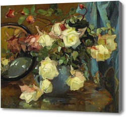Картина Розы в голубой вазе на столе с зеркалом
