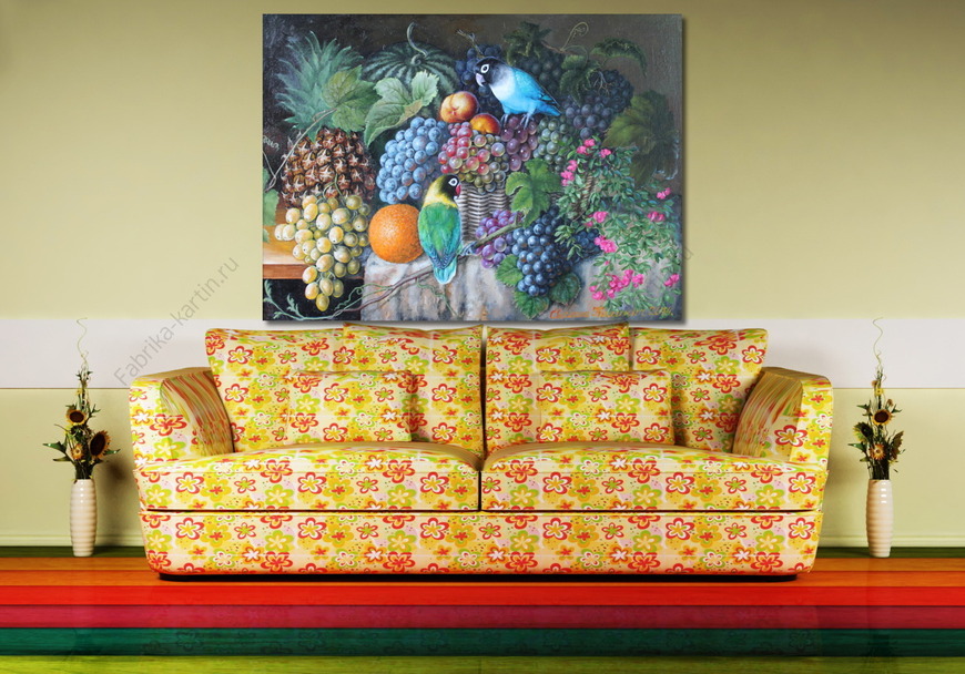 Картина Натюрморт с попугайчиками, ананасом и виноградом.